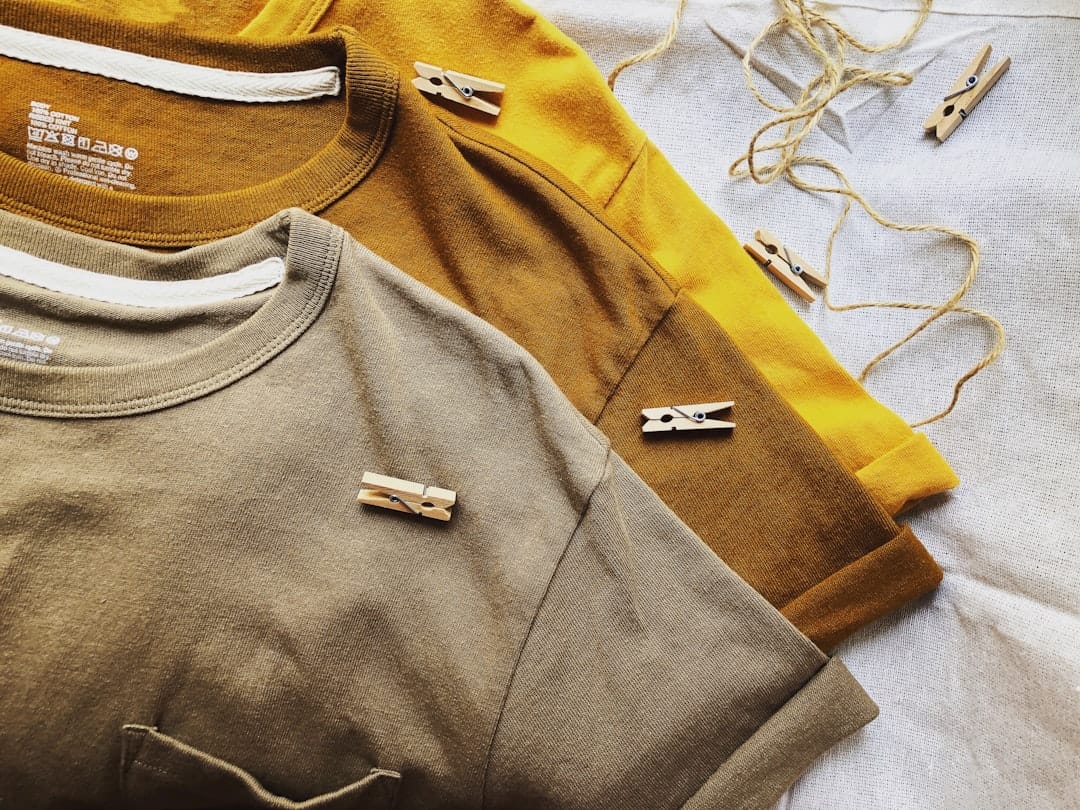 自宅で完璧！シャツの黄ばみを落とす最強の染み抜きテクニック